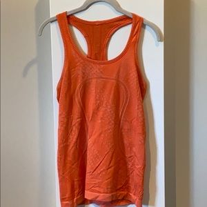 Lululemon tank